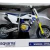 Moto De Coleccion Husqvarna Fs 450 Escala 1:12 - Imagen 3