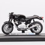 Triumph Thruxton 1200 escala 1:18