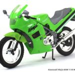 Original Moto A Escala 1:18 Kawasaki Ninja 600r De Colección