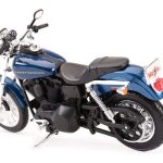 Harley Davidson 2004 Dyna Super Glide Escala 1:12
