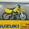 SUZUKI RM 125 Mini moto con soporte escala 1:32