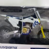 HUSQVARNA New-Ray Fs 450 color azul escala 1:12 - Imagen 3
