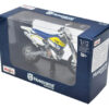 HUSQVARNA Fe501 con soporte escala 1:12 - Imagen 4