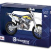 HUSQVARNA Fe501 con soporte escala 1:12 - Imagen 2