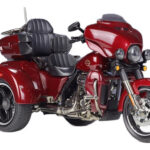 HARLEY DAVIDSON 2021 Cvo Tri Glide escala 1:12