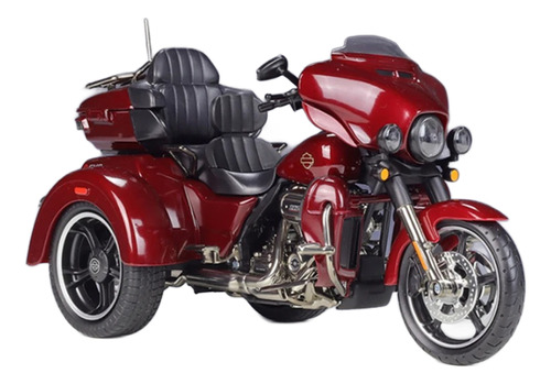 HARLEY DAVIDSON 2021 Cvo Tri Glide escala 1:12